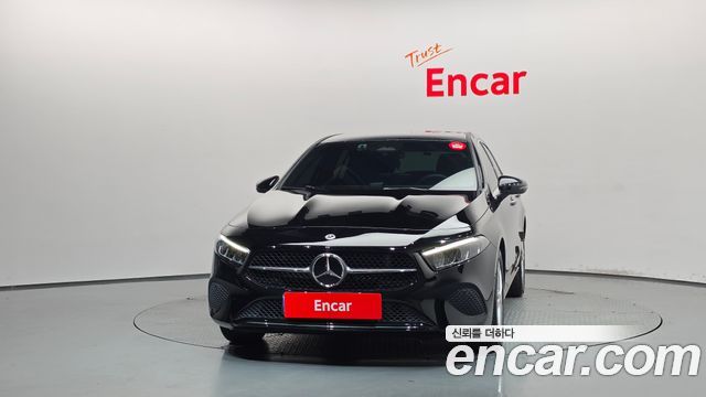 Mercedes-Benz A-Class (W177) A220 Hatchback 2024 — фото 3