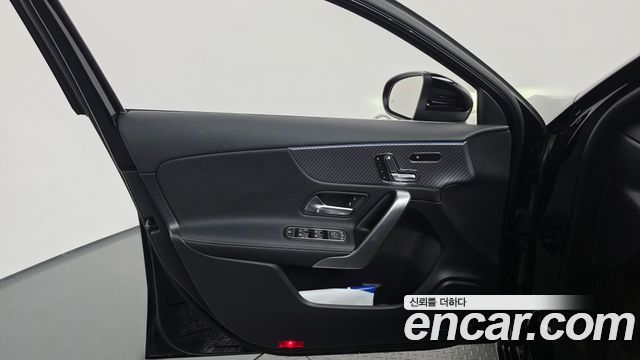 Mercedes-Benz A-Class (W177) A220 Hatchback 2024 — фото 30