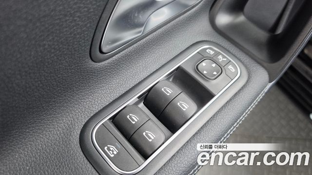 Mercedes-Benz A-Class (W177) A220 Hatchback 2024 — фото 33