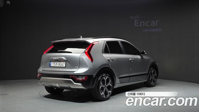 Kia Niro Signature 2024 — фото 2