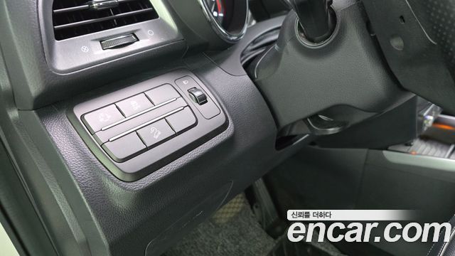 KG Mobility (SsangYong) Tivoli Armor Gear Plus 2WD 2019 — фото 16