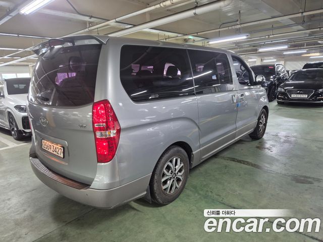 Hyundai Grand Starex Urban 9-Seater Premium Spicial 2020 — фото 2