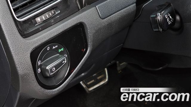 Volkswagen Golf (VII) 2.0 GTD 2015 — фото 18