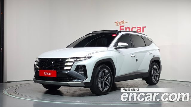 Hyundai Tucson (NX4) Gasoline 1.6 Turbo 4WD Inspiration 2024 — фото 1