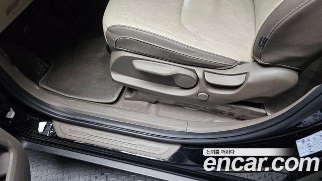 Kia Carnival (IV) Diesel 9-Seater Prestige 2022 — фото 31