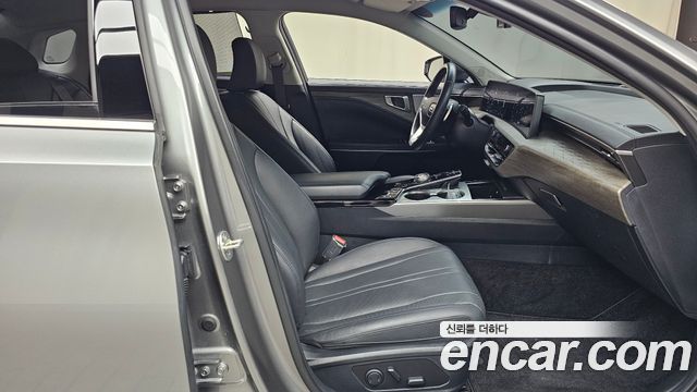 Kia K8 2.5 Gasoline 2WD Noblesse 2023 — фото 11