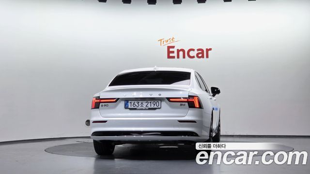 Volvo S90 B5 Ultra Dark 2026 — фото 4
