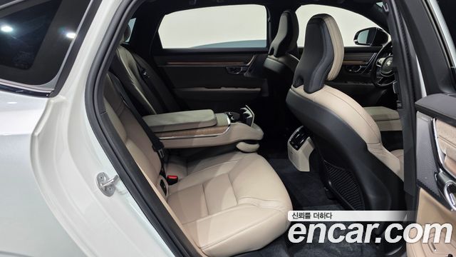 Volvo S90 B5 Ultra Dark 2026 — фото 16
