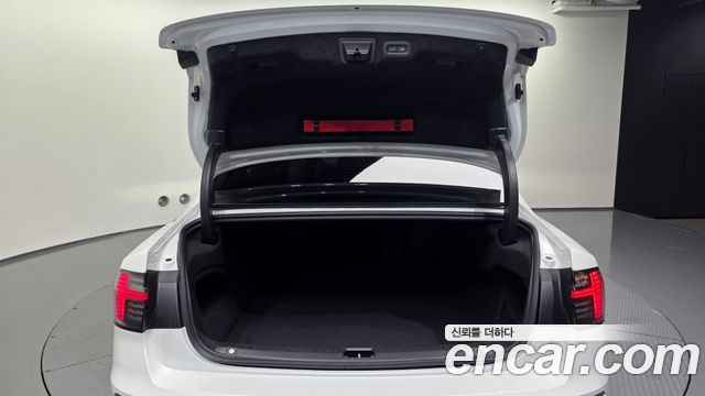 Volvo S90 B5 Ultra Dark 2026 — фото 24
