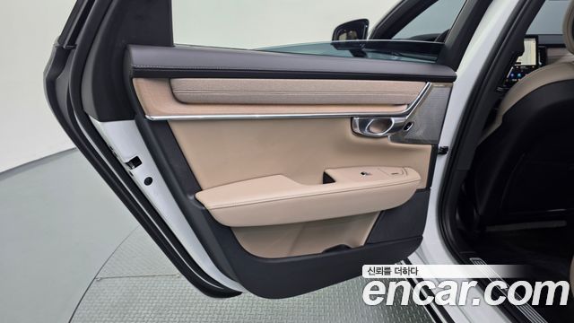 Volvo S90 B5 Ultra Dark 2026 — фото 31