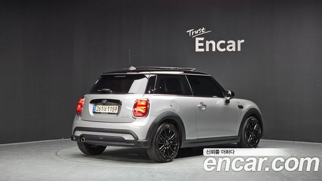 MINI Cooper Classic Plus 3rd 2024 — фото 2