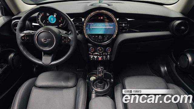 MINI Cooper Classic Plus 3rd 2024 — фото 7