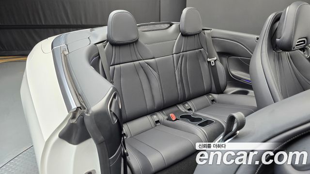 Mercedes-Benz CLE-Class (C236) CLE200 Cabriolet 2025 — фото 11