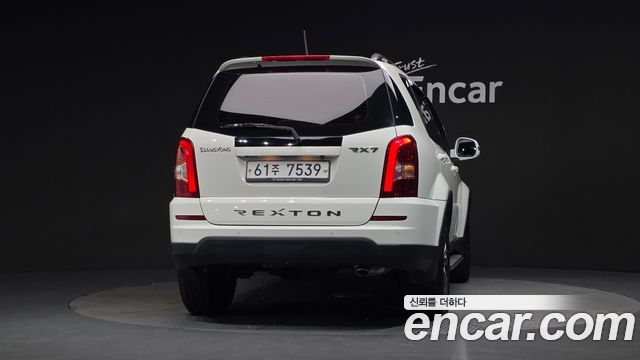 KG Mobility (SsangYong) Rexton W 2.0 4WD RX7 Luxury 2013 — фото 4