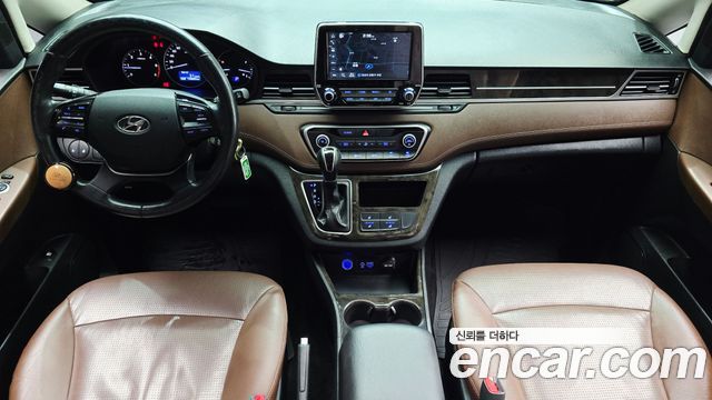 Hyundai Grand Starex Urban 9-Seater Exclusive 2019 — фото 7