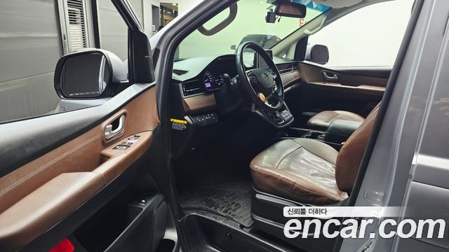 Hyundai Grand Starex Urban 9-Seater Exclusive 2019 — фото 10