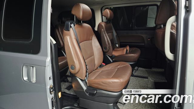 Hyundai Grand Starex Urban 9-Seater Exclusive 2019 — фото 11