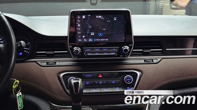 Hyundai Grand Starex Urban 9-Seater Exclusive 2019 — фото 15