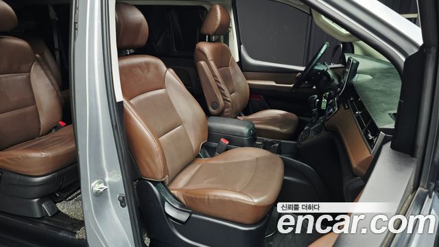 Hyundai Grand Starex Urban 9-Seater Exclusive 2019 — фото 20