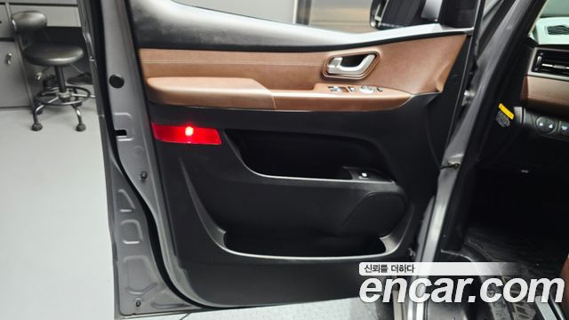Hyundai Grand Starex Urban 9-Seater Exclusive 2019 — фото 24