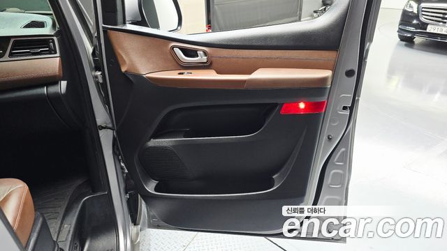 Hyundai Grand Starex Urban 9-Seater Exclusive 2019 — фото 25