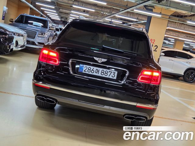 Bentley Bentayga 4.0 V8 2020 — фото 5