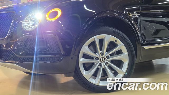 Bentley Bentayga 4.0 V8 2020 — фото 15