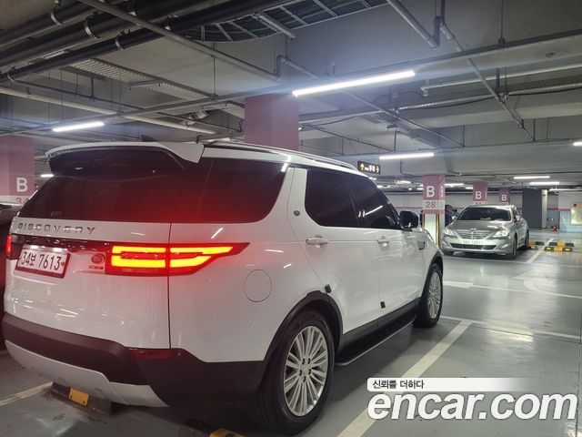 Land Rover Discovery 5 3.0 TD6 HSE Luxury 2018 — фото 2