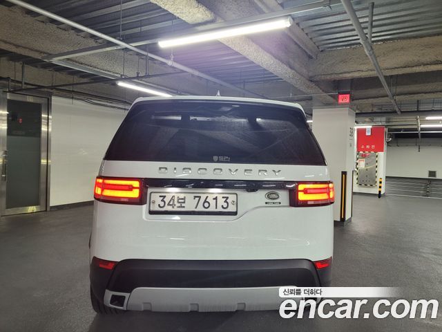 Land Rover Discovery 5 3.0 TD6 HSE Luxury 2018 — фото 4