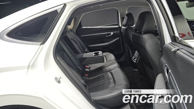 Hyundai Sonata The Edge (DN8) 2.0 Exclusive 2024 — фото 11