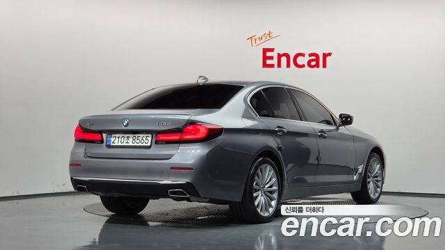 BMW 5 Series (G30) 530i xDrive Luxury 2023 — фото 2