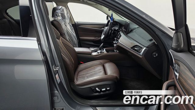 BMW 5 Series (G30) 530i xDrive Luxury 2023 — фото 11