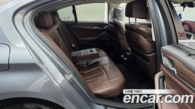 BMW 5 Series (G30) 530i xDrive Luxury 2023 — фото 12