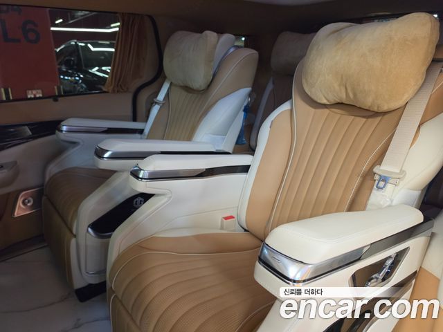 Kia Carnival (IV) Gasoline 9-Seater Hi Limousine (7-seater Limousine(Special vehicle) 2026 — фото 7