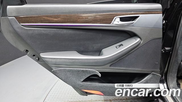 Genesis G80 3.3 GDI AWD Luxury 2018 — фото 25