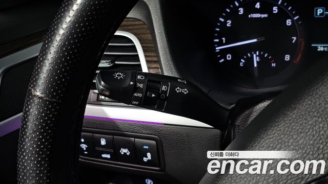 Genesis G80 3.3 GDI AWD Luxury 2018 — фото 27
