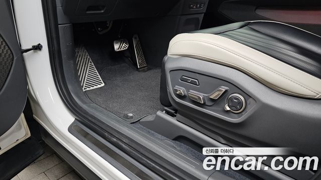 Kia EV9 Long Range 4WD GT Line 2024 — фото 32