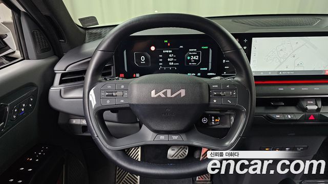 Kia EV9 Long Range 4WD GT Line 2024 — фото 33
