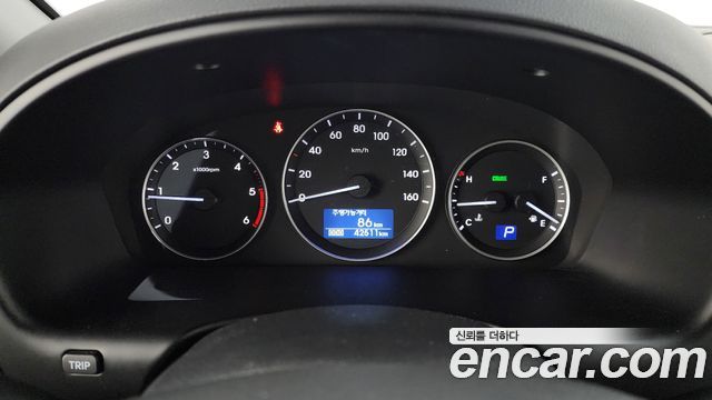 Hyundai Grand Starex 4WD Wagon 12-Seater Modern 2019 — фото 8