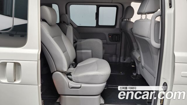 Hyundai Grand Starex 4WD Wagon 12-Seater Modern 2019 — фото 11