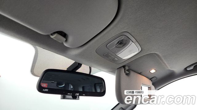 Hyundai Grand Starex 4WD Wagon 12-Seater Modern 2019 — фото 19