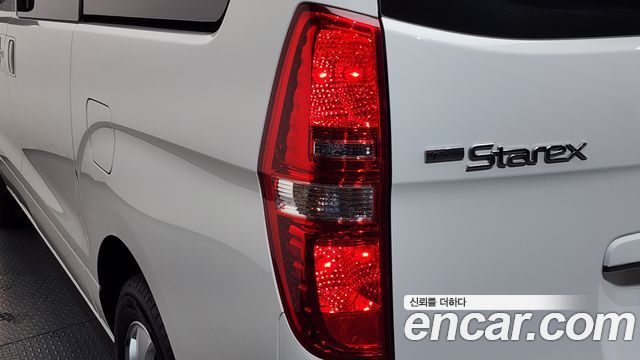 Hyundai Grand Starex 4WD Wagon 12-Seater Modern 2019 — фото 23