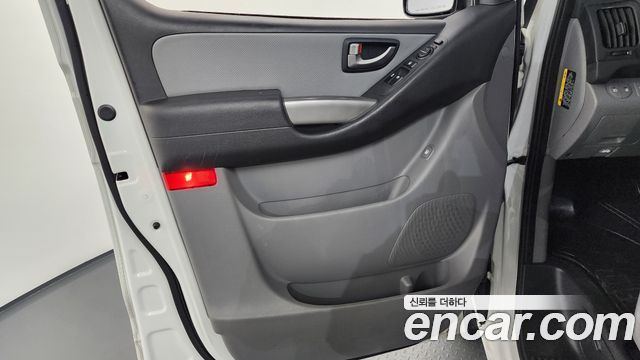 Hyundai Grand Starex 4WD Wagon 12-Seater Modern 2019 — фото 24