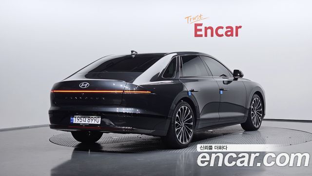 Hyundai Grandeur (GN7) 2,5 Gasoline 2WD Calligraphy 2023 — фото 2