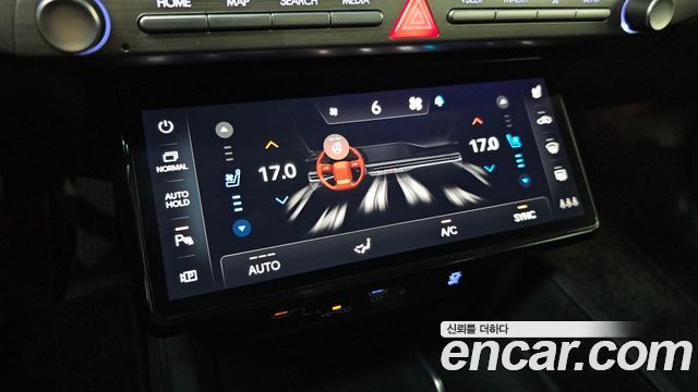 Hyundai Grandeur (GN7) 2,5 Gasoline 2WD Calligraphy 2023 — фото 18