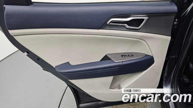 Kia Sportage Hybrid (V) Nobleless 2WD 2023 — фото 25
