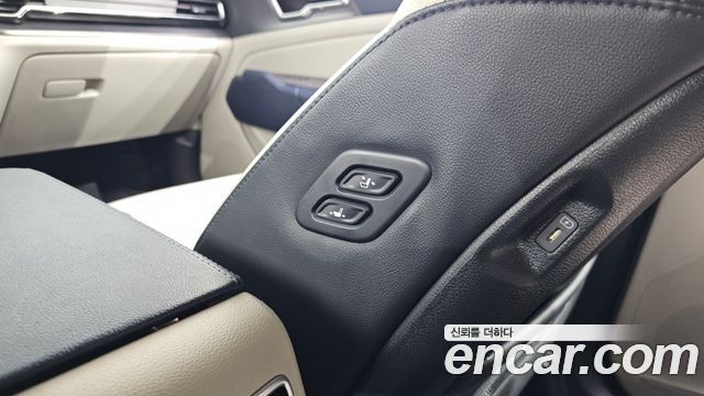 Kia Sportage Hybrid (V) Nobleless 2WD 2023 — фото 30