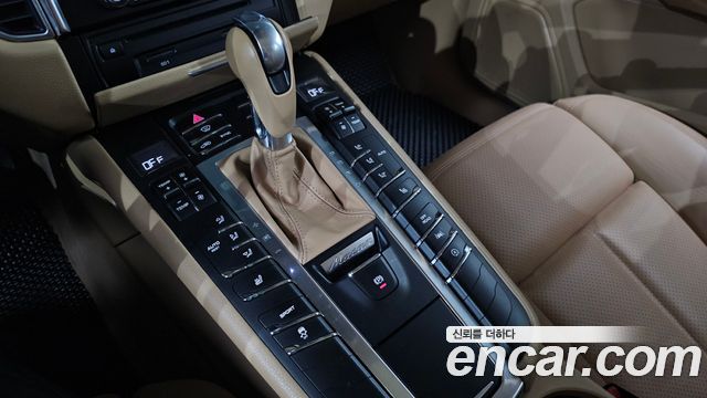 Porsche Macan 3.0 S Diesel 95B 2017 — фото 9