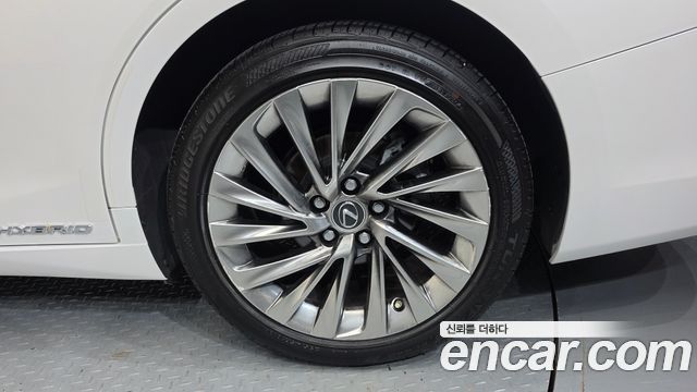 Lexus ES300h (VII) Luxury Plus 2021 — фото 21