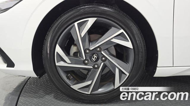Hyundai Avante (CN7) 1.6 Inspiration 2024 — фото 5